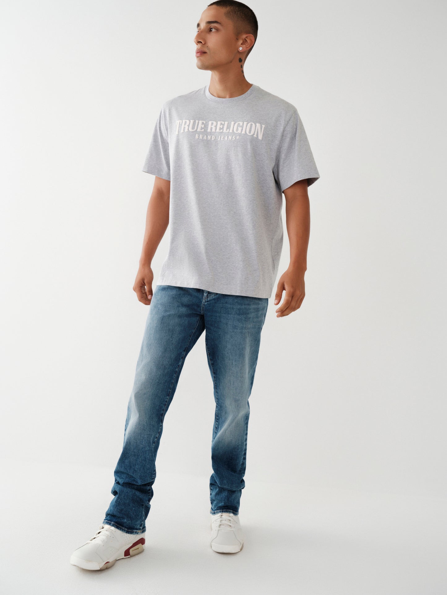 RELAXED ARCH TEE