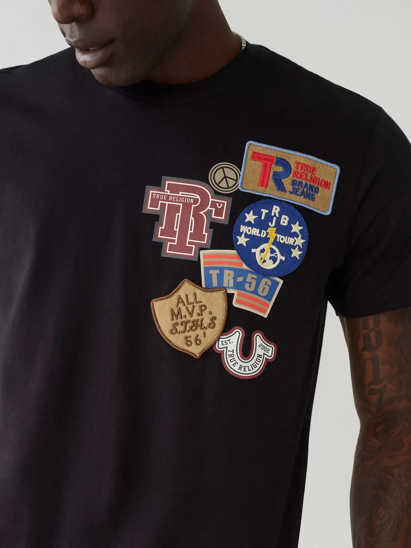 SS COLLEGIATE PATCH TEE