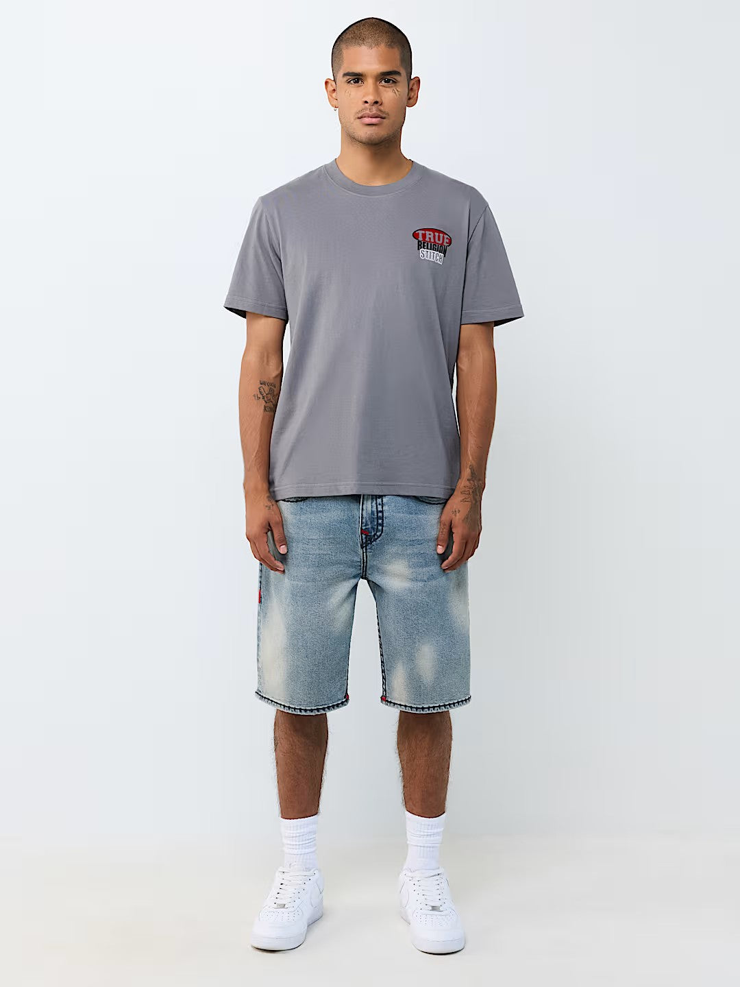 SS STACKED LOGO TEE