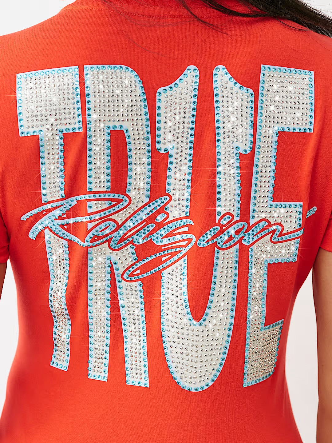 CRYSTAL TR V NECK TEE