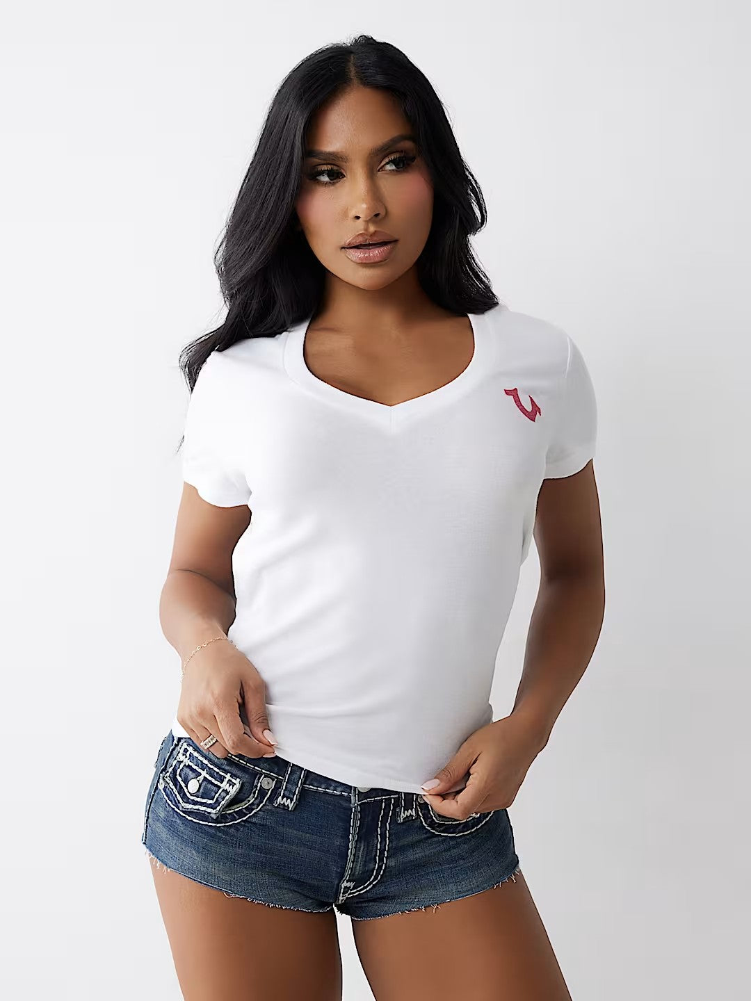 CRYSTAL SRS V NECK TEE