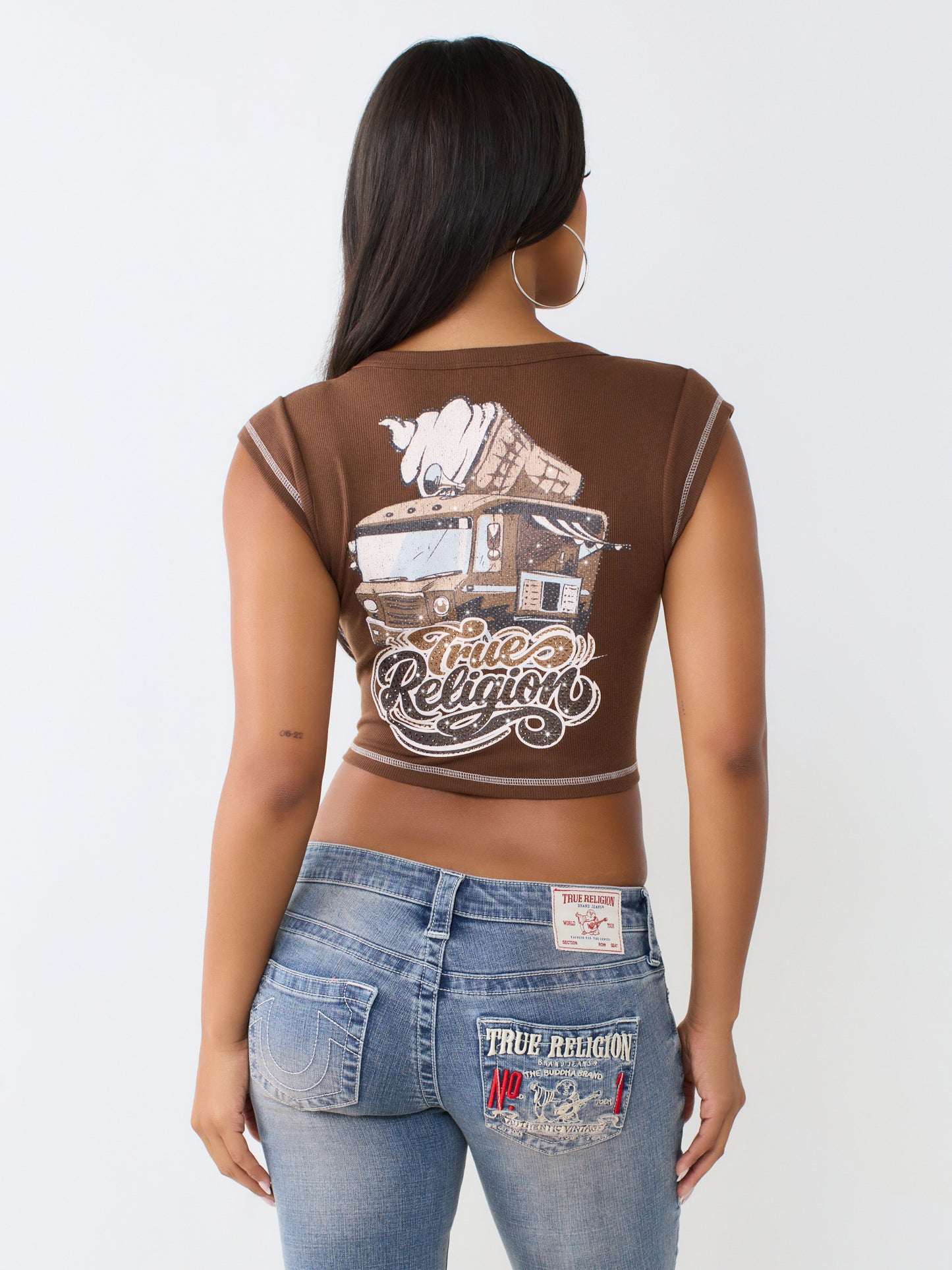 CRYSTAL ICECREAM RIB NOTCH TEE