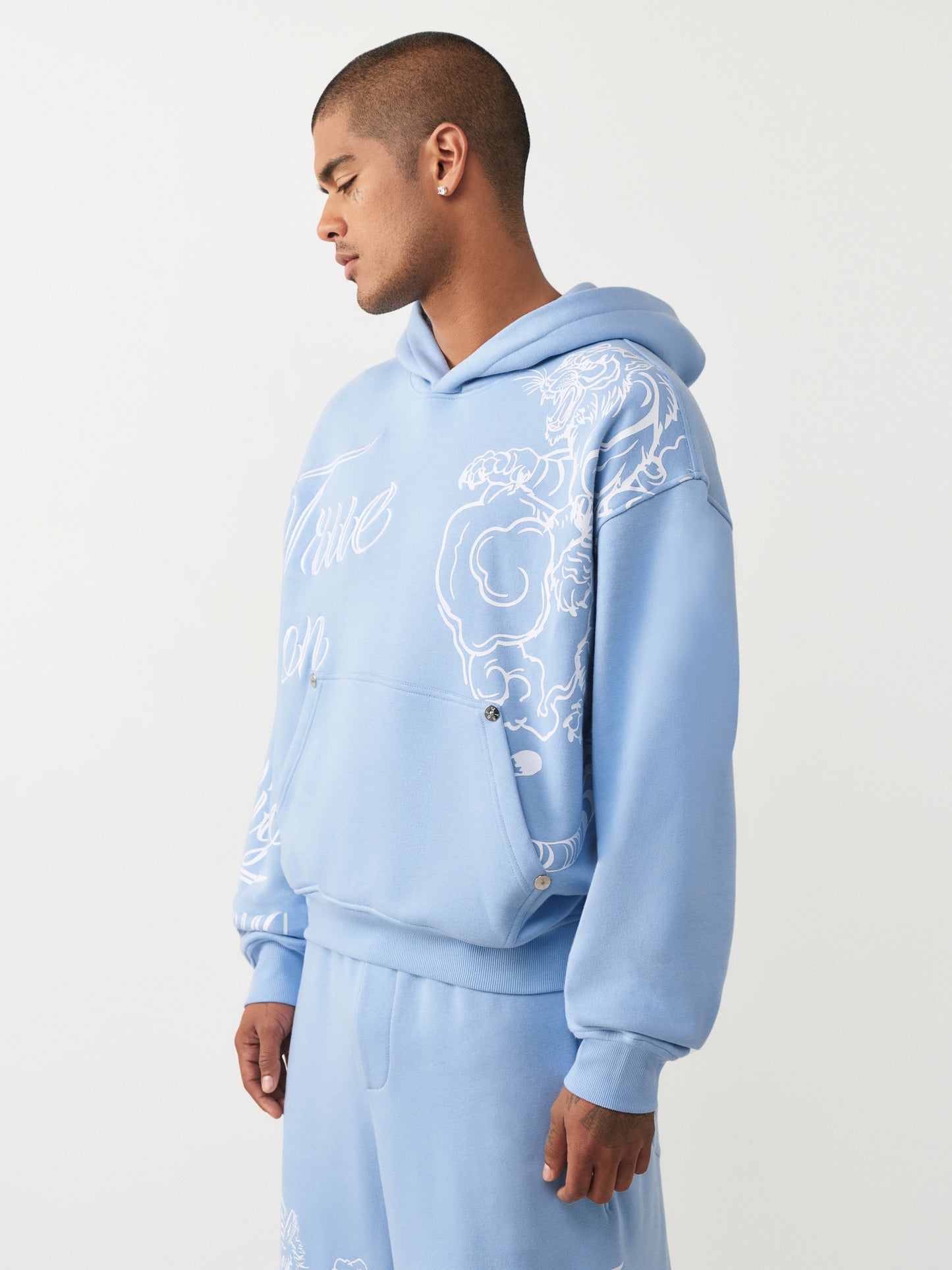 TIGER SCRIPT BOXY HOODIE