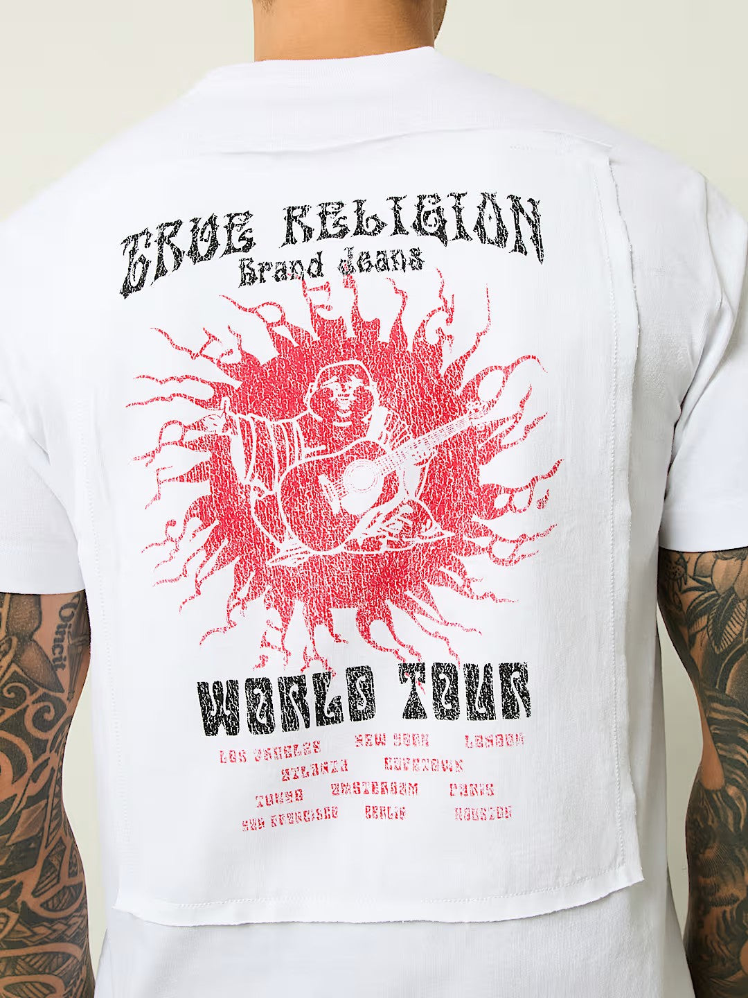 SS APPLIQUE BLAZING TOUR TEE