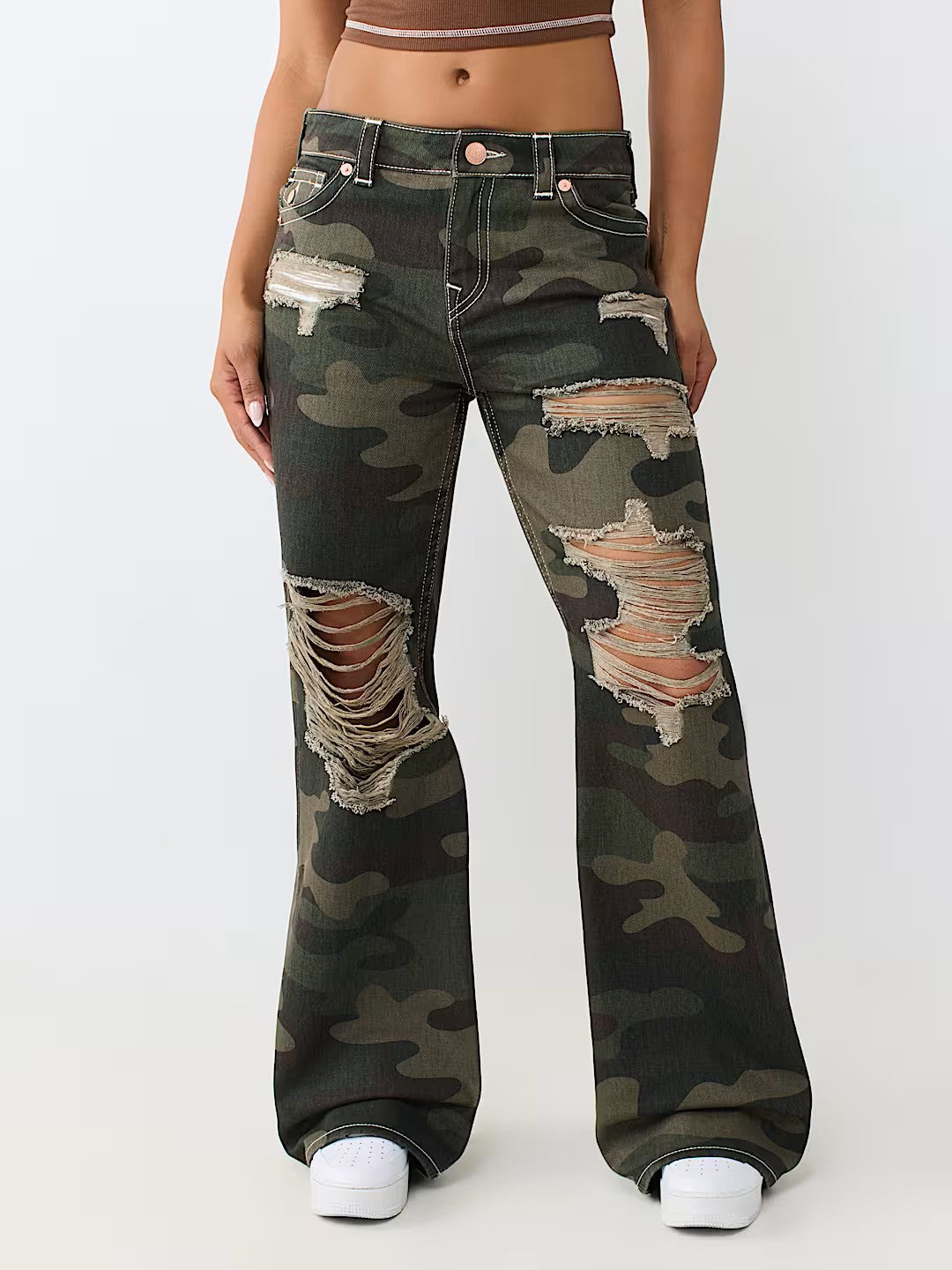 DISTRESSED CAMO BOBBI BAGGY