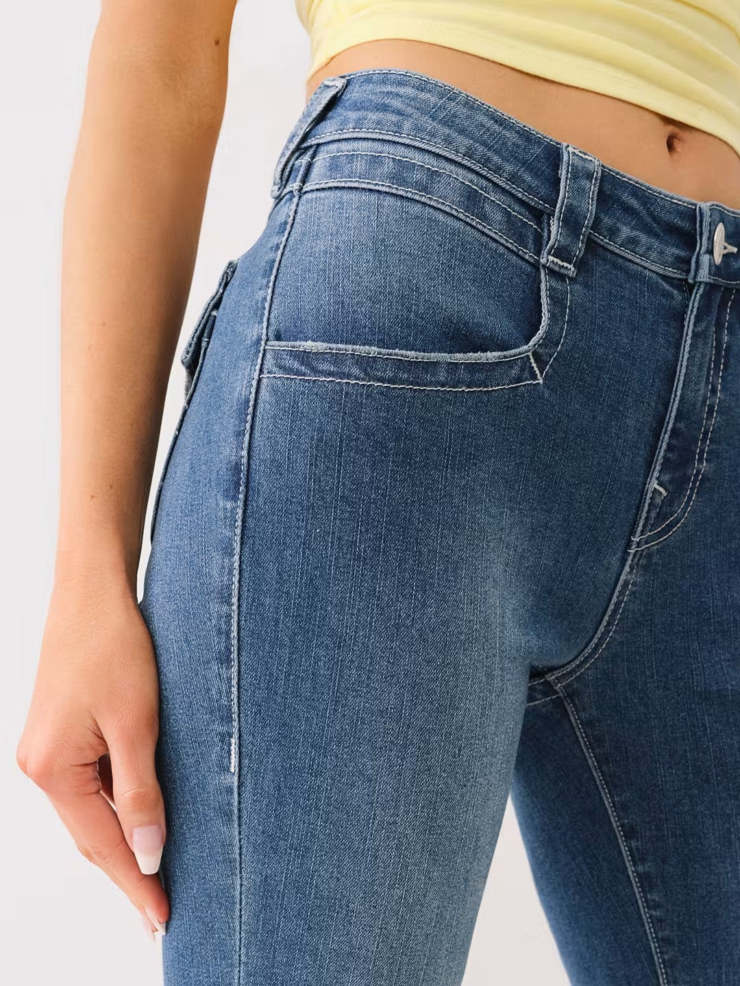 MID RISE BELL BOTTOM FLAP JEAN