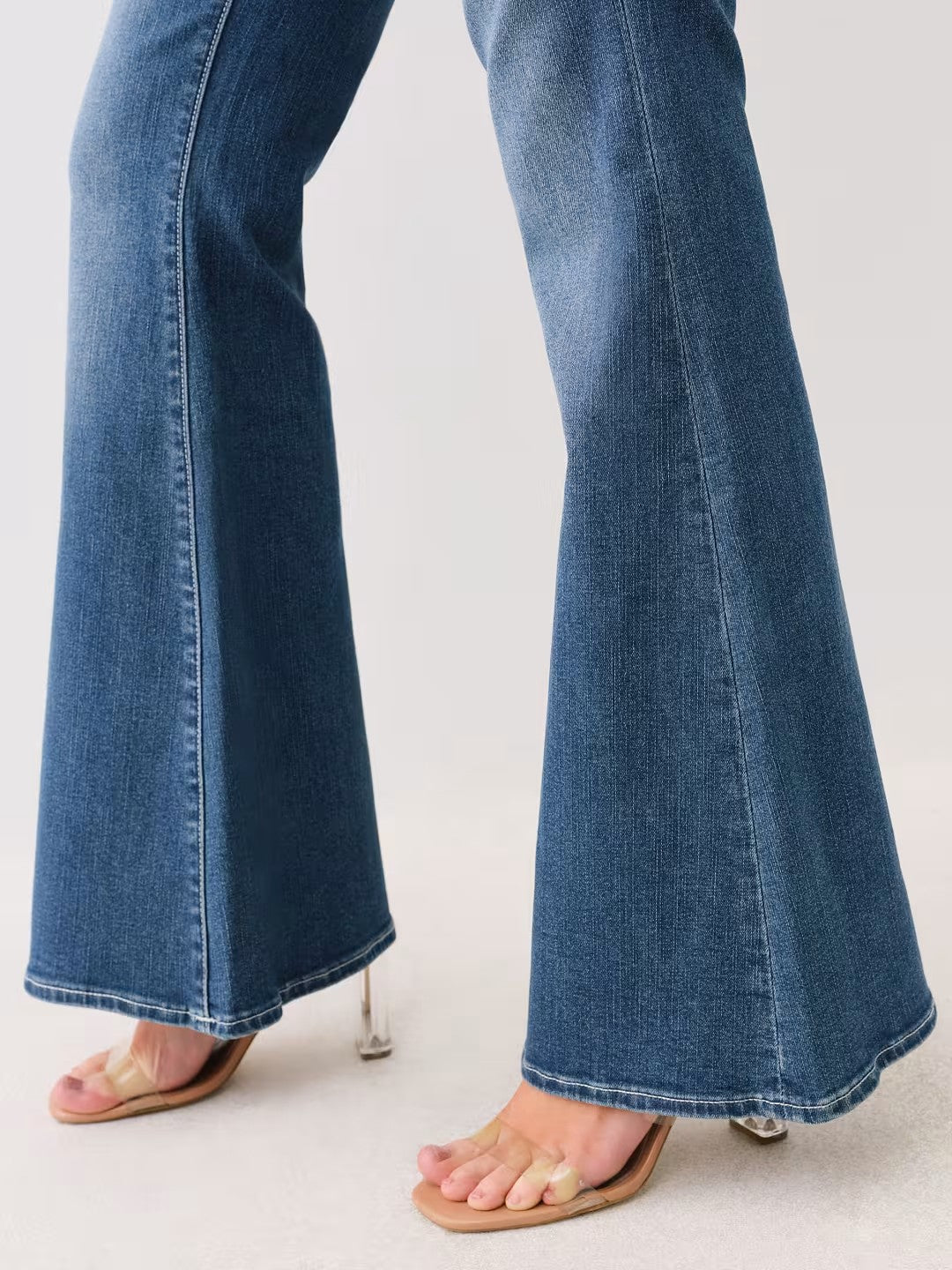 MID RISE BELL BOTTOM FLAP JEAN