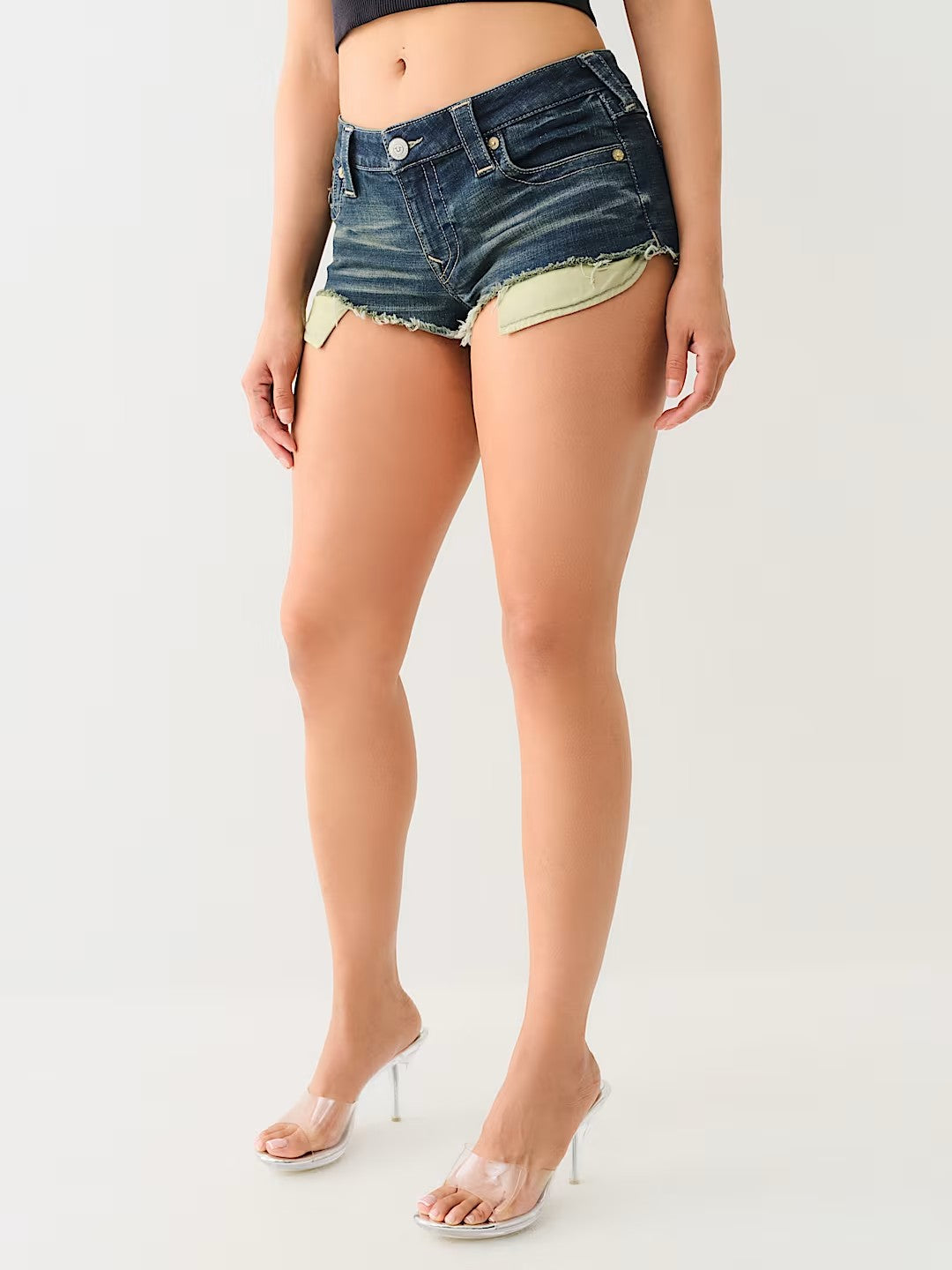 LR RAW HEM HOT DENIM SHORTS