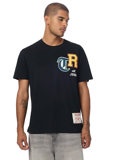 COLLEGIATE APPLIQUE LOGO TEE