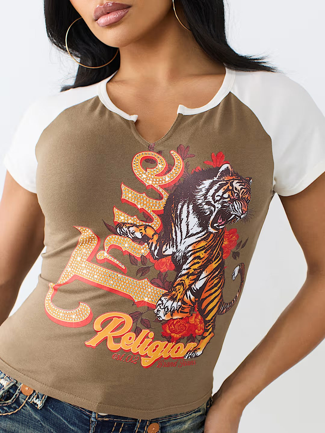CONTRAST RAGLAN NOTCH BABY TEE
