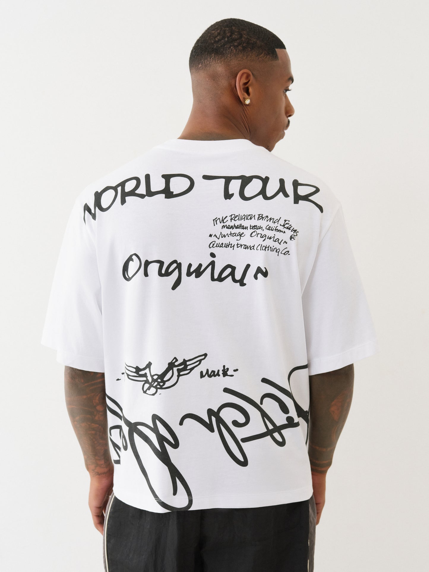 WORLD TOUR SCRIPT SS BOXY TEE