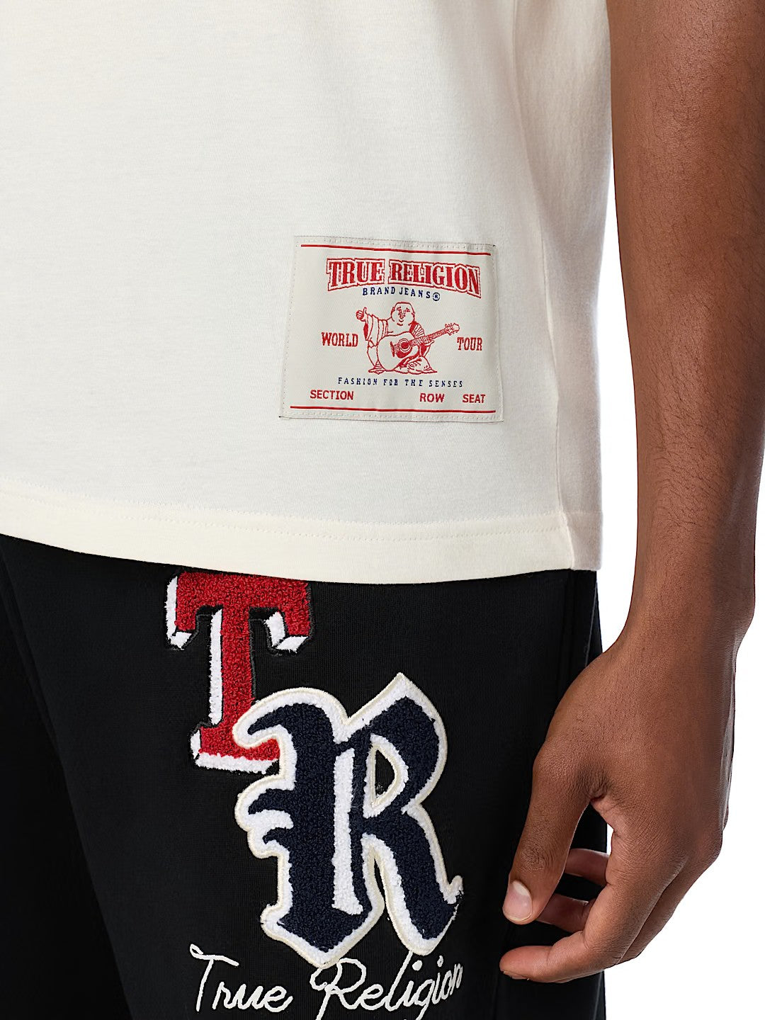 COLLEGIATE APPLIQUE LOGO TEE