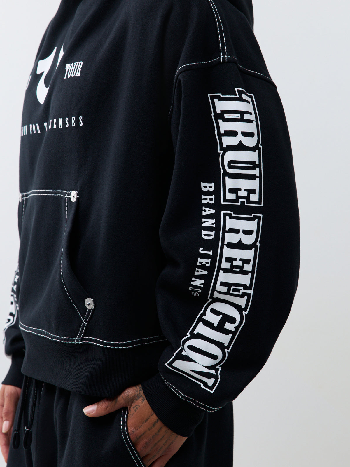 BIG T OVERSIZED HOODIE
