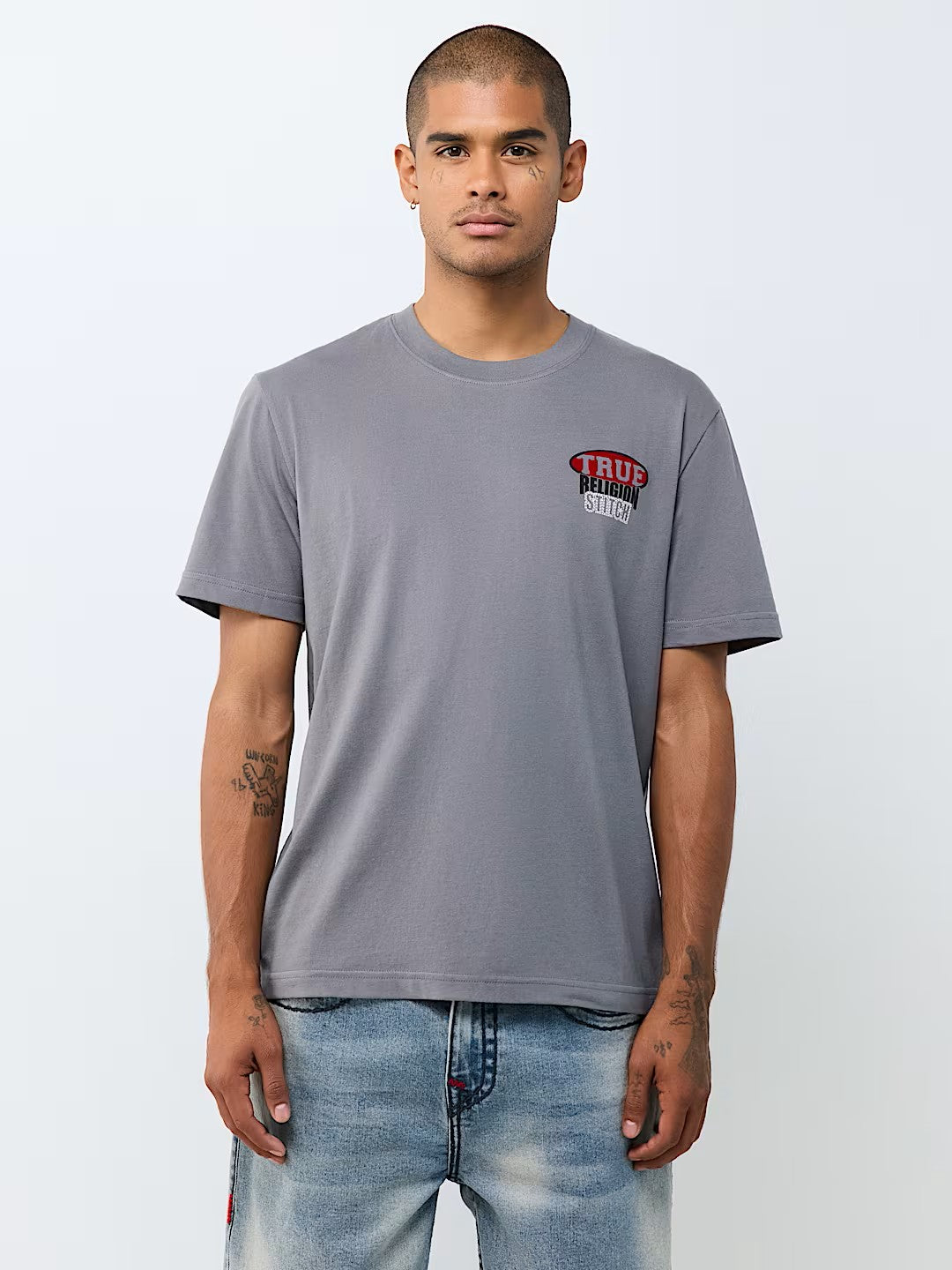 SS STACKED LOGO TEE