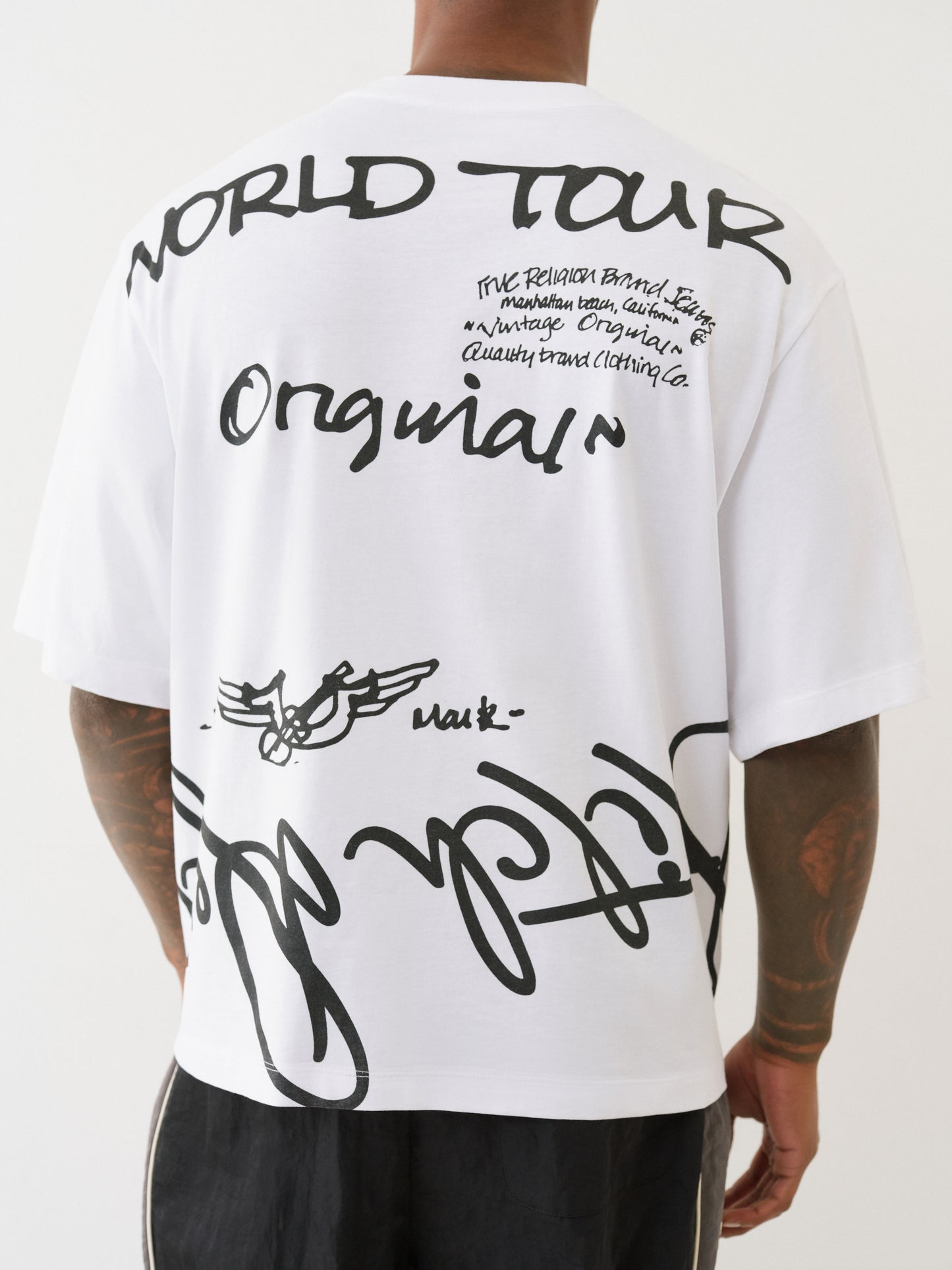 WORLD TOUR SCRIPT SS BOXY TEE